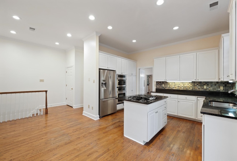 789 HARBOR ISLE CIR, Memphis, Tennessee 38103, 3 Bedrooms Bedrooms, 7 Rooms Rooms,2.1 BathroomsBathrooms,Residential,For Sale,HARBOR ISLE,10213820