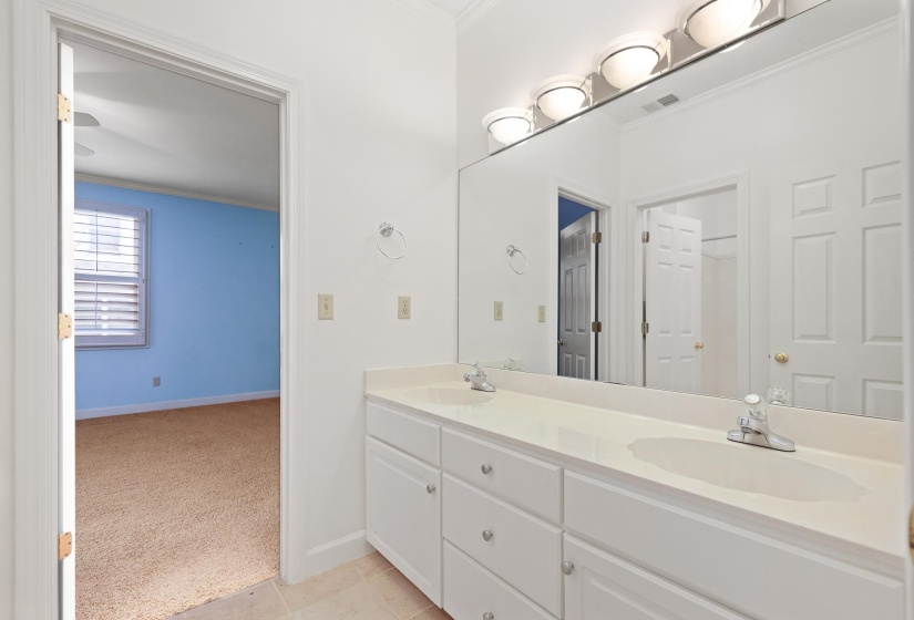 789 HARBOR ISLE CIR, Memphis, Tennessee 38103, 3 Bedrooms Bedrooms, 7 Rooms Rooms,2.1 BathroomsBathrooms,Residential,For Sale,HARBOR ISLE,10213820