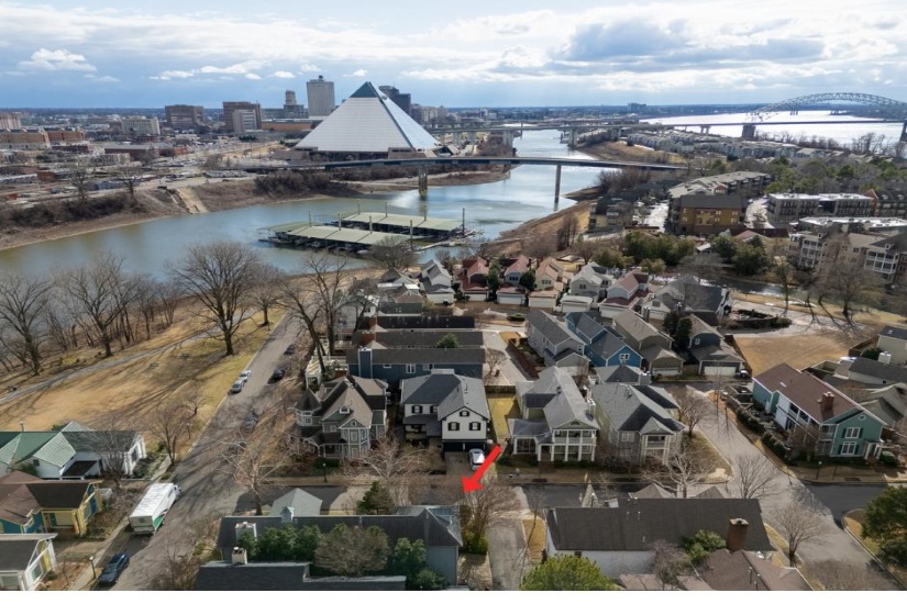 789 HARBOR ISLE CIR, Memphis, Tennessee 38103, 3 Bedrooms Bedrooms, 7 Rooms Rooms,2.1 BathroomsBathrooms,Residential,For Sale,HARBOR ISLE,10213820