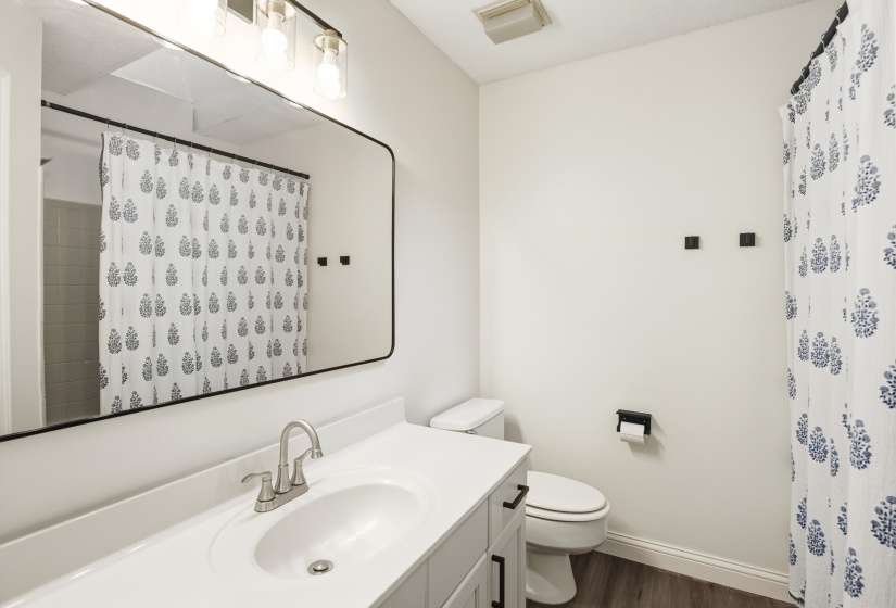 712 WALNUT WOODS CV, Memphis, Tennessee 38018, 2 Bedrooms Bedrooms, 5 Rooms Rooms,2.1 BathroomsBathrooms,Residential,For Sale,WALNUT WOODS,10213823