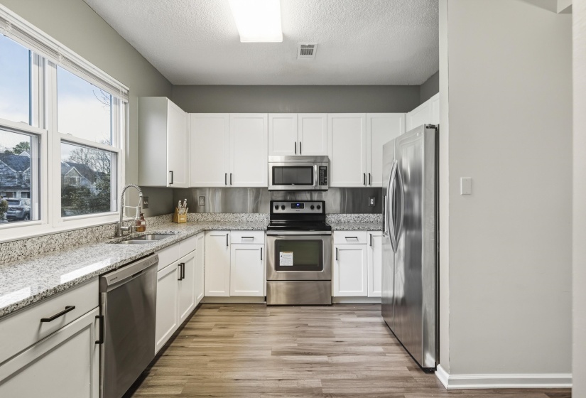 712 WALNUT WOODS CV, Memphis, Tennessee 38018, 2 Bedrooms Bedrooms, 5 Rooms Rooms,2.1 BathroomsBathrooms,Residential,For Sale,WALNUT WOODS,10213823