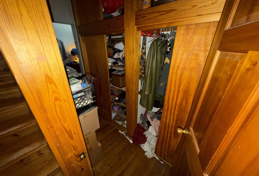 2061 PEABODY AVE, Memphis, Tennessee 38104, 4 Bedrooms Bedrooms, 8 Rooms Rooms,2 BathroomsBathrooms,Residential,For Sale,PEABODY,10213838