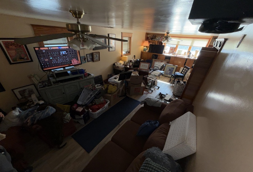 2061 PEABODY AVE, Memphis, Tennessee 38104, 4 Bedrooms Bedrooms, 8 Rooms Rooms,2 BathroomsBathrooms,Residential,For Sale,PEABODY,10213838