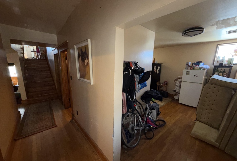 2061 PEABODY AVE, Memphis, Tennessee 38104, 4 Bedrooms Bedrooms, 8 Rooms Rooms,2 BathroomsBathrooms,Residential,For Sale,PEABODY,10213838