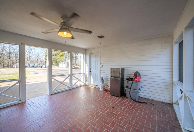 380 MORNINGSIDE CIR, Savannah, Tennessee 38372, 3 Bedrooms Bedrooms, 8 Rooms Rooms,3 BathroomsBathrooms,Residential,For Sale,MORNINGSIDE,10213842