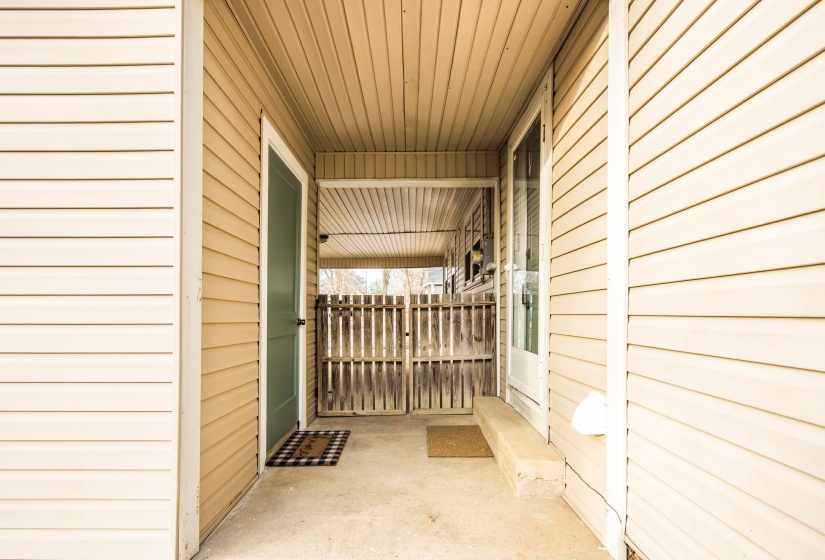 912 COLLEGE ST, Brownsville, Tennessee 38012-2615, 3 Bedrooms Bedrooms, 6 Rooms Rooms,2 BathroomsBathrooms,Residential,For Sale,COLLEGE,10213852