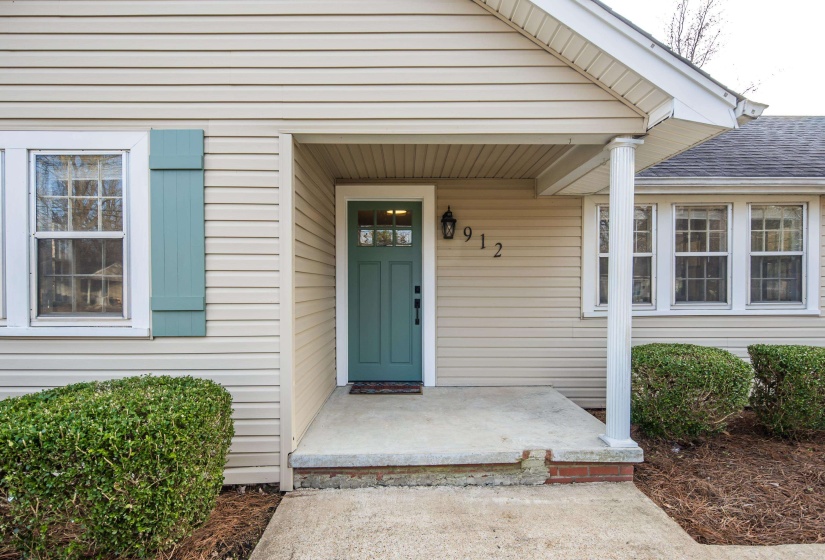 912 COLLEGE ST, Brownsville, Tennessee 38012-2615, 3 Bedrooms Bedrooms, 6 Rooms Rooms,2 BathroomsBathrooms,Residential,For Sale,COLLEGE,10213852