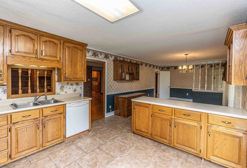239 OLD NO 5 RD, Selmer, Tennessee 38375, 3 Bedroom Bedrooms, 8 Room Rooms,2 BathroomBathrooms,Residential,For Sale,OLD NO 5,0,10213856