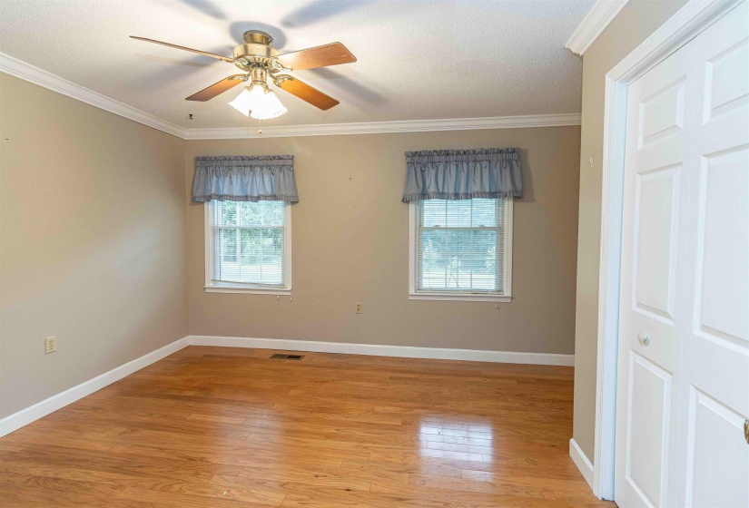 239 OLD NO 5 RD, Selmer, Tennessee 38375, 3 Bedroom Bedrooms, 8 Room Rooms,2 BathroomBathrooms,Residential,For Sale,OLD NO 5,0,10213856