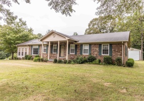 239 OLD NO 5 RD, Selmer, Tennessee 38375, 3 Bedroom Bedrooms, 8 Room Rooms,2 BathroomBathrooms,Residential,For Sale,OLD NO 5,0,10213856