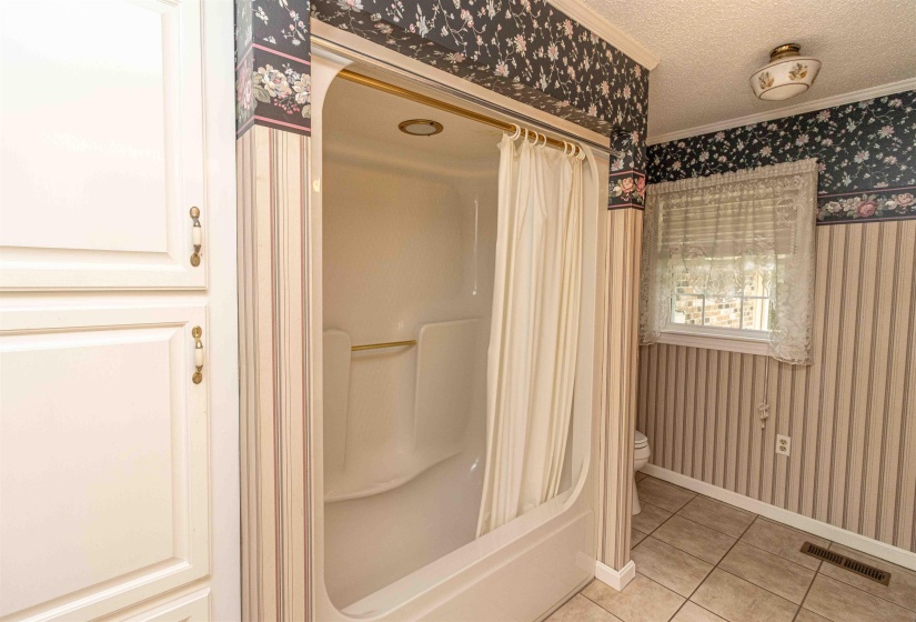 239 OLD NO 5 RD, Selmer, Tennessee 38375, 3 Bedroom Bedrooms, 8 Room Rooms,2 BathroomBathrooms,Residential,For Sale,OLD NO 5,0,10213856