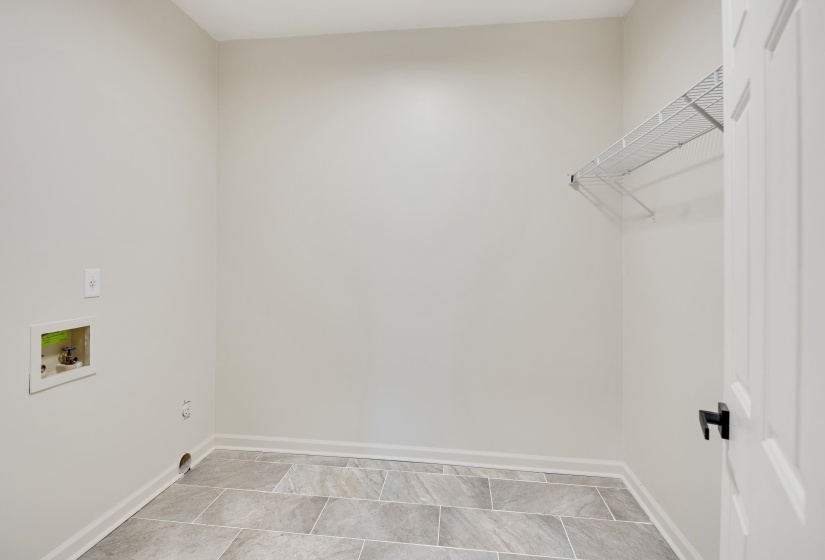 939 FALLEN OAKS DR, Collierville, Tennessee 38017, 3 Bedrooms Bedrooms, 6 Rooms Rooms,2.1 BathroomsBathrooms,Residential,For Sale,FALLEN OAKS,10213881