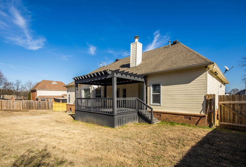 939 FALLEN OAKS DR, Collierville, Tennessee 38017, 3 Bedrooms Bedrooms, 6 Rooms Rooms,2.1 BathroomsBathrooms,Residential,For Sale,FALLEN OAKS,10213881