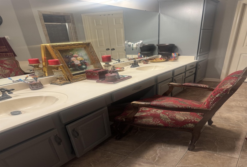 4852 SHIRA DR, Bartlett, Tennessee 38002, 6 Bedroom Bedrooms, 10 Room Rooms,4.1 BathroomBathrooms,Residential,For Sale,SHIRA,0,10213950
