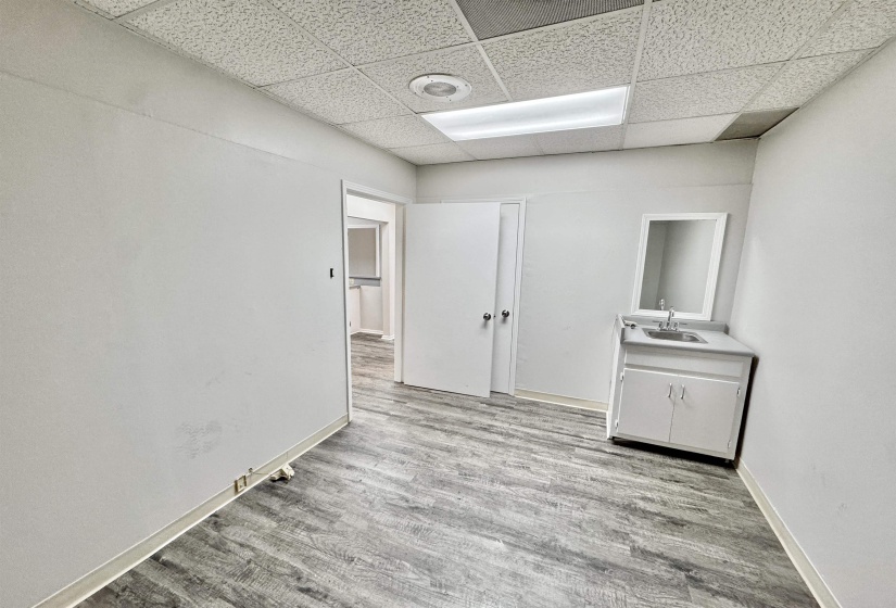 1900 KIRBY PKY, Germantown, Tennessee 38138, 0 , 0 ,0,Commercial/industrial,For Sale,KIRBY,0,10213986