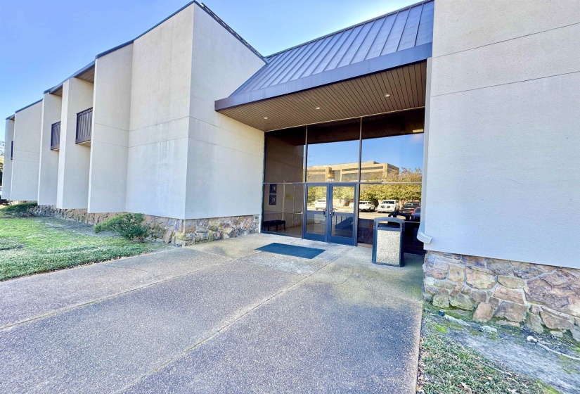 1900 KIRBY PKY, Germantown, Tennessee 38138, 0 , 0 ,0,Commercial/industrial,For Sale,KIRBY,0,10213986