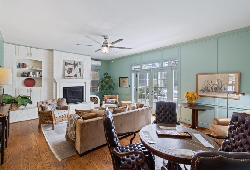 4009 WALNUT GROVE RD, Memphis, Tennessee 38117, 4 Bedrooms Bedrooms, 13 Rooms Rooms,3.1 BathroomsBathrooms,Residential,For Sale,WALNUT GROVE,10213535
