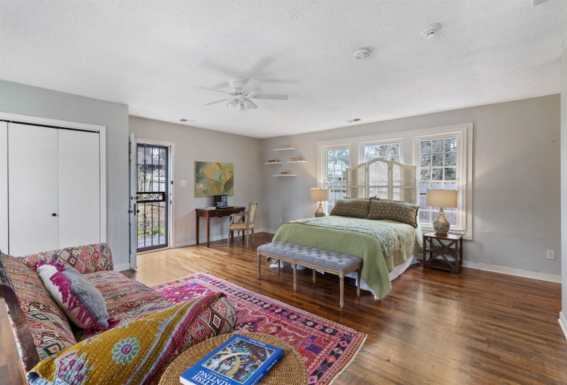 4009 WALNUT GROVE RD, Memphis, Tennessee 38117, 4 Bedrooms Bedrooms, 13 Rooms Rooms,3.1 BathroomsBathrooms,Residential,For Sale,WALNUT GROVE,10213535