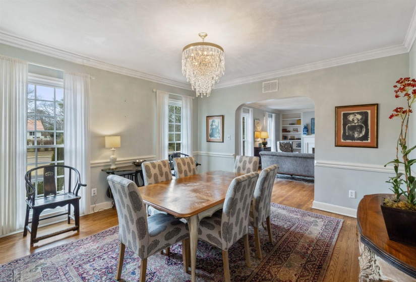 4009 WALNUT GROVE RD, Memphis, Tennessee 38117, 4 Bedrooms Bedrooms, 13 Rooms Rooms,3.1 BathroomsBathrooms,Residential,For Sale,WALNUT GROVE,10213535