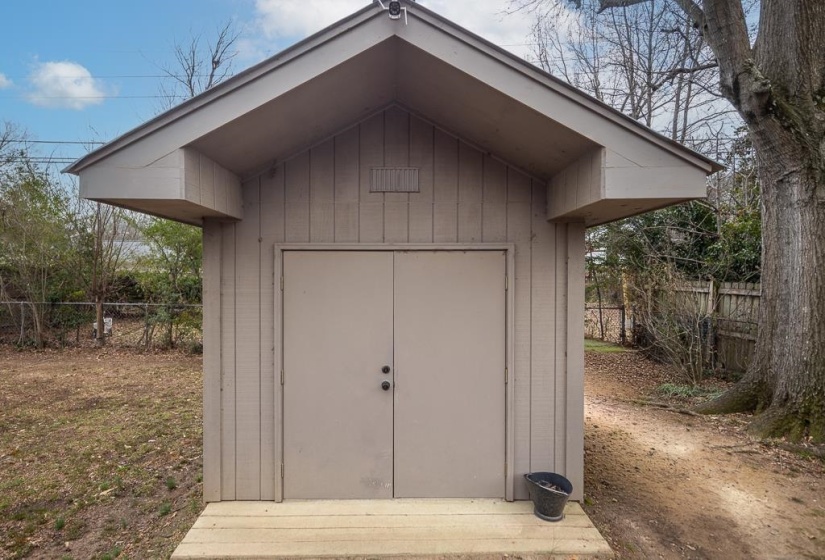5151 TARRYTOWN DR, Memphis, Tennessee 38117, 3 Bedroom Bedrooms, 8 Room Rooms,2 BathroomBathrooms,Residential,For Sale,TARRYTOWN,0,10213981