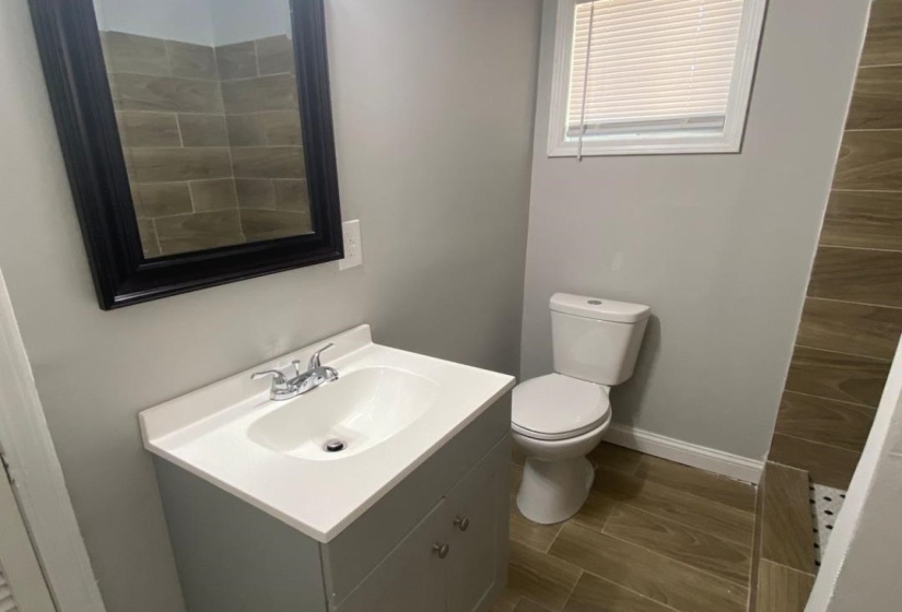 2006 QUINN AVE, Memphis, Tennessee 38114, 2 Bedroom Bedrooms, 5 Room Rooms,2 BathroomBathrooms,Residential,For Sale,QUINN,0,10214011