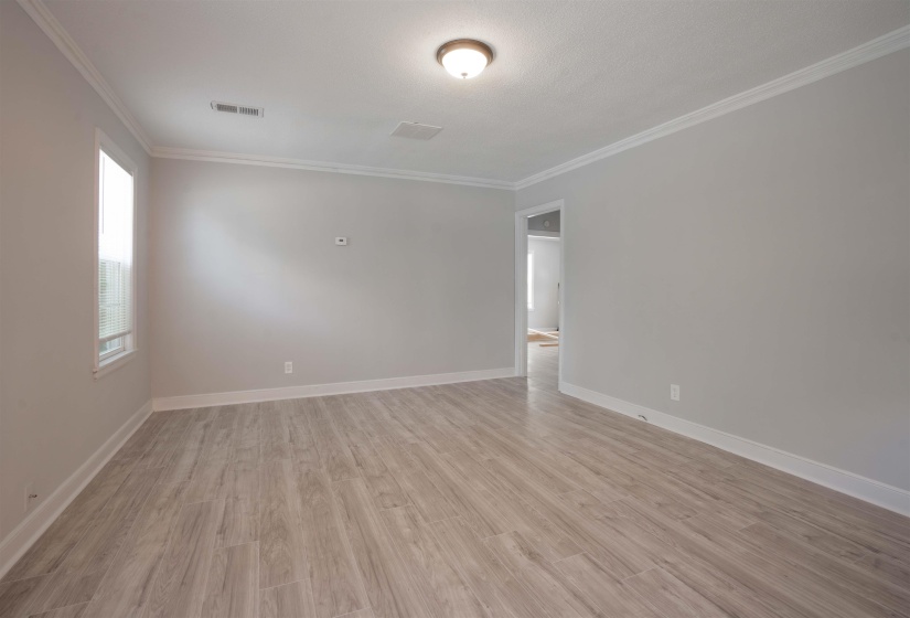 1009 MCEVERS RD, Memphis, Tennessee 38111, 3 Bedrooms Bedrooms, 5 Rooms Rooms,1 BathroomBathrooms,Residential,For Sale,MCEVERS,10214042