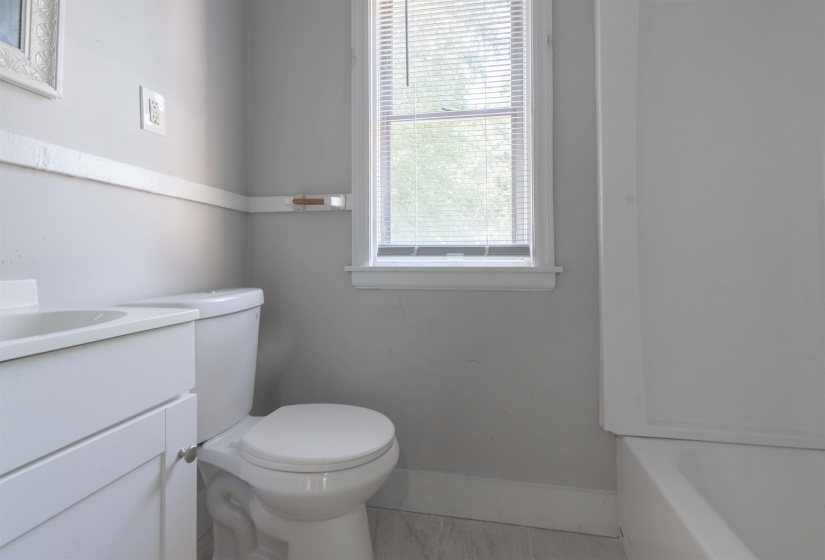 1009 MCEVERS RD, Memphis, Tennessee 38111, 3 Bedrooms Bedrooms, 5 Rooms Rooms,1 BathroomBathrooms,Residential,For Sale,MCEVERS,10214042