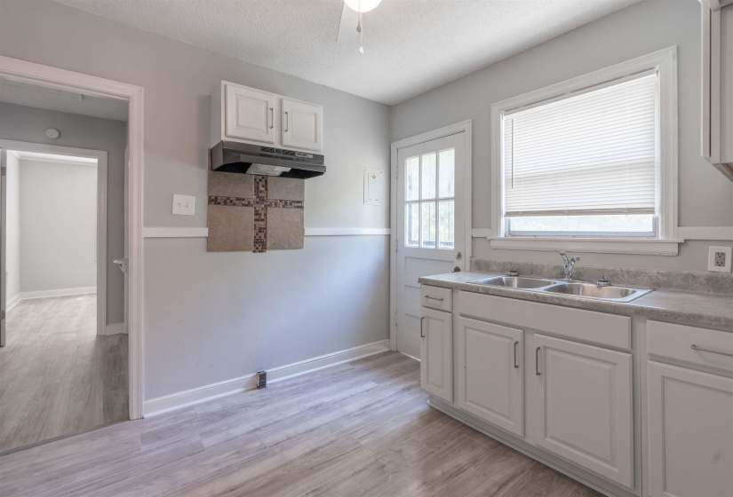 1009 MCEVERS RD, Memphis, Tennessee 38111, 3 Bedrooms Bedrooms, 5 Rooms Rooms,1 BathroomBathrooms,Residential,For Sale,MCEVERS,10214042