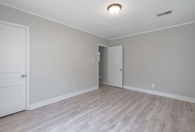 1009 MCEVERS RD, Memphis, Tennessee 38111, 3 Bedrooms Bedrooms, 5 Rooms Rooms,1 BathroomBathrooms,Residential,For Sale,MCEVERS,10214042
