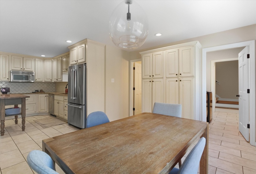 8378 DRURY LN, Germantown, Tennessee 38139, 4 Bedrooms Bedrooms, 10 Rooms Rooms,2.1 BathroomsBathrooms,Residential,For Sale,DRURY,10214027