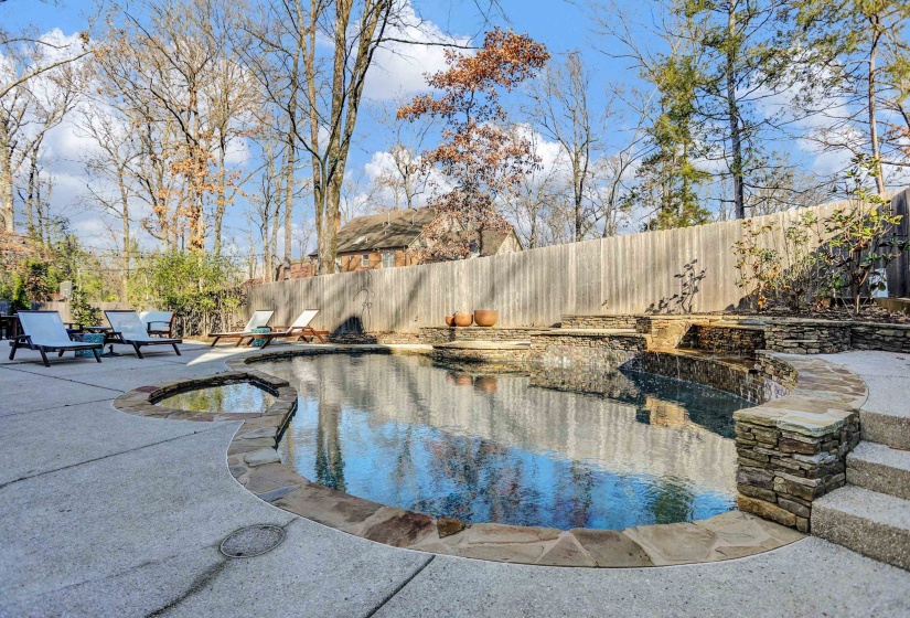 8378 DRURY LN, Germantown, Tennessee 38139, 4 Bedrooms Bedrooms, 10 Rooms Rooms,2.1 BathroomsBathrooms,Residential,For Sale,DRURY,10214027