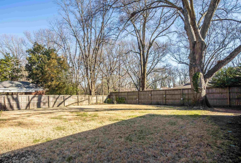 2072 KIRBY RD, Memphis, Tennessee 38119, 7 Bedrooms Bedrooms, 11 Rooms Rooms,4.2 BathroomsBathrooms,Residential,For Sale,KIRBY,10214083