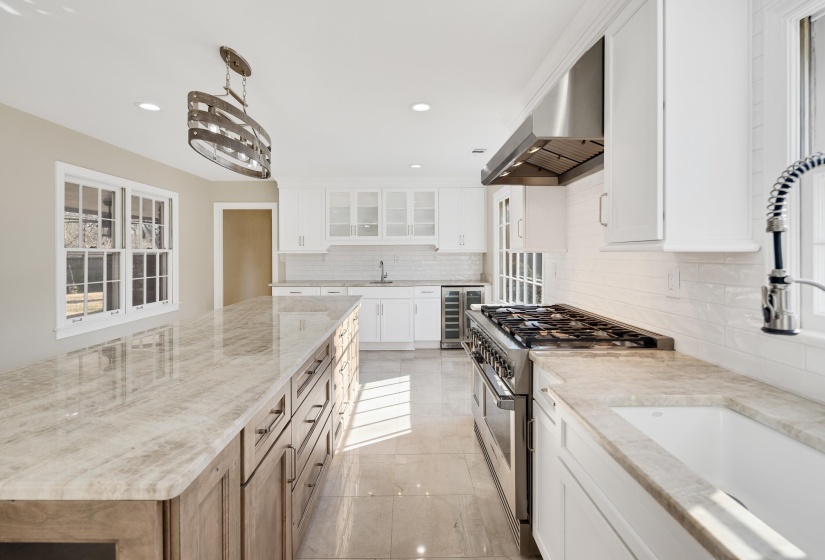 2072 KIRBY RD, Memphis, Tennessee 38119, 7 Bedrooms Bedrooms, 11 Rooms Rooms,4.2 BathroomsBathrooms,Residential,For Sale,KIRBY,10214083