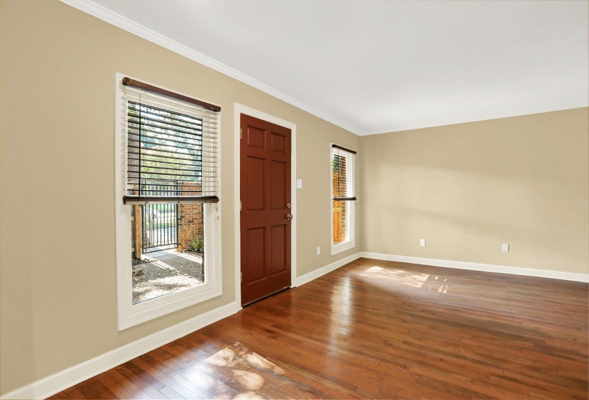 697 BELVEDERE BLVD, Memphis, Tennessee 38104, 2 Bedroom Bedrooms, 5 Room Rooms,1.1 BathroomBathrooms,Residential,For Sale,BELVEDERE,0,10214201