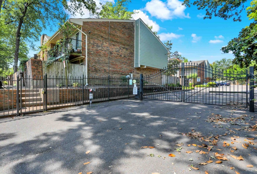 697 BELVEDERE BLVD, Memphis, Tennessee 38104, 2 Bedroom Bedrooms, 5 Room Rooms,1.1 BathroomBathrooms,Residential,For Sale,BELVEDERE,0,10214201