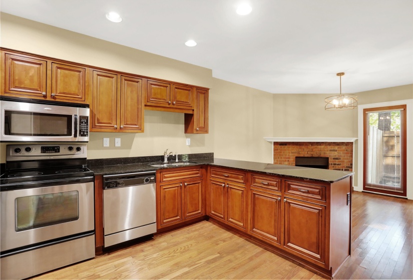 697 BELVEDERE BLVD, Memphis, Tennessee 38104, 2 Bedroom Bedrooms, 5 Room Rooms,1.1 BathroomBathrooms,Residential,For Sale,BELVEDERE,0,10214201