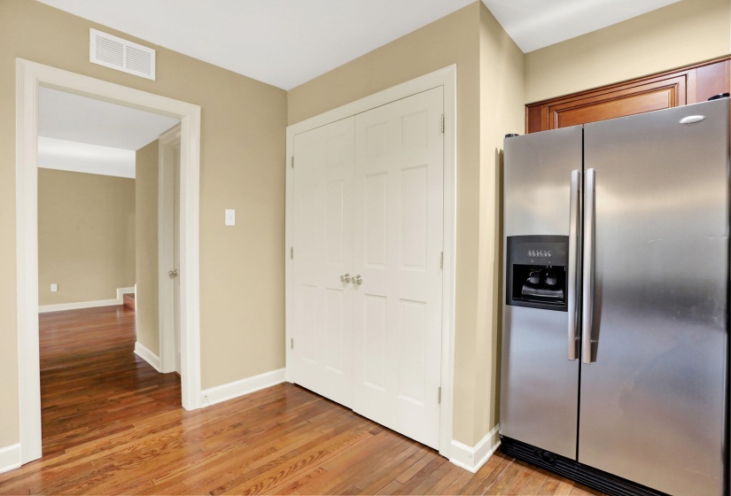 697 BELVEDERE BLVD, Memphis, Tennessee 38104, 2 Bedroom Bedrooms, 5 Room Rooms,1.1 BathroomBathrooms,Residential,For Sale,BELVEDERE,0,10214201