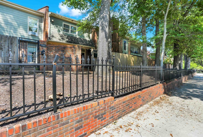 697 BELVEDERE BLVD, Memphis, Tennessee 38104, 2 Bedroom Bedrooms, 5 Room Rooms,1.1 BathroomBathrooms,Residential,For Sale,BELVEDERE,0,10214201
