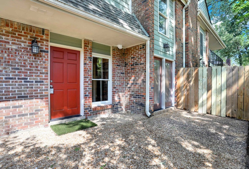 697 BELVEDERE BLVD, Memphis, Tennessee 38104, 2 Bedroom Bedrooms, 5 Room Rooms,1.1 BathroomBathrooms,Residential,For Sale,BELVEDERE,0,10214201