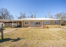 60 WHITE ST, Savannah, Tennessee 38372-2376, 3 Bedrooms Bedrooms, 7 Rooms Rooms,1 BathroomBathrooms,Residential,For Sale,WHITE,10214227 60 WHITE ST, Savannah, Tennessee 38372-2376, 3 Bedrooms Bedrooms, 7 Rooms Rooms,1 BathroomBathrooms,Residential,For Sale,WHITE,10214227