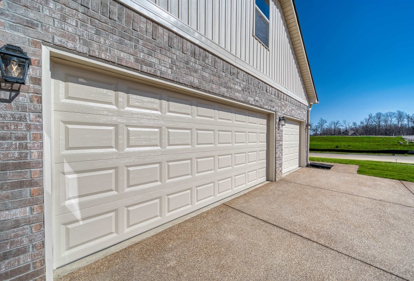 19 COLUMBIA WAY, Atoka, Tennessee 38004, 4 Bedroom Bedrooms, 10 Room Rooms,3 BathroomBathrooms,Residential,For Sale,COLUMBIA,0,10214270