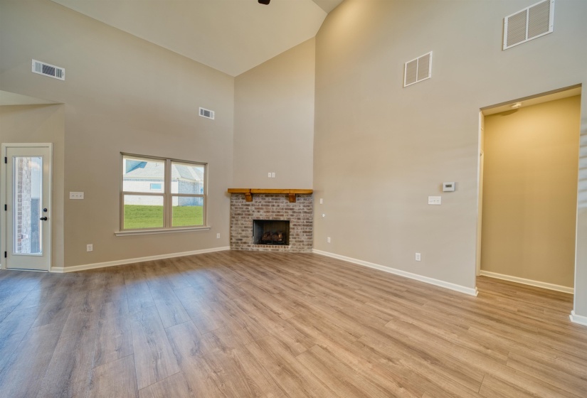 19 COLUMBIA WAY, Atoka, Tennessee 38004, 4 Bedroom Bedrooms, 10 Room Rooms,3 BathroomBathrooms,Residential,For Sale,COLUMBIA,0,10214270