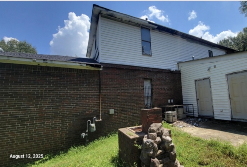 1025 WICHITA AVE, Memphis, Tennessee 38106, 6 Bedrooms Bedrooms, 15 Rooms Rooms,4 BathroomsBathrooms,Residential,For Sale,WICHITA,10203846