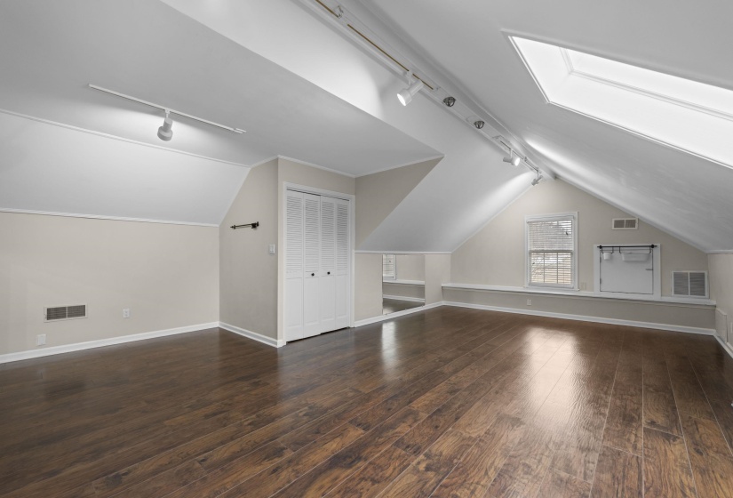 6626 MASSEY LN, Memphis, Tennessee 38120, 5 Bedroom Bedrooms, 10 Room Rooms,3.1 BathroomBathrooms,Residential,For Sale,MASSEY,0,10214418
