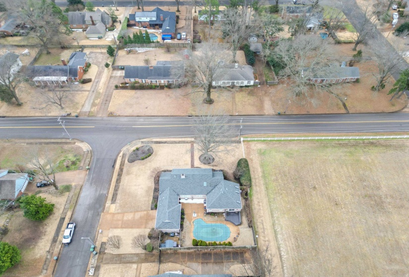6626 MASSEY LN, Memphis, Tennessee 38120, 5 Bedroom Bedrooms, 10 Room Rooms,3.1 BathroomBathrooms,Residential,For Sale,MASSEY,0,10214418