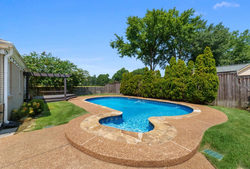 6626 MASSEY LN, Memphis, Tennessee 38120, 5 Bedroom Bedrooms, 10 Room Rooms,3.1 BathroomBathrooms,Residential,For Sale,MASSEY,0,10214418