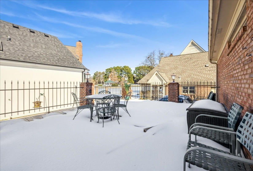 8876 DARBY DAN LN, Germantown, Tennessee 38138, 4 Bedrooms Bedrooms, 8 Rooms Rooms,3.1 BathroomsBathrooms,Residential,For Sale,DARBY DAN,10214668