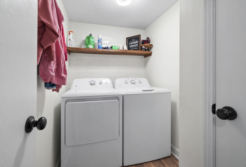 6997 FORDS STATION RD, Germantown, Tennessee 38138, 4 Bedrooms Bedrooms, 7 Rooms Rooms,2.1 BathroomsBathrooms,Residential,For Sale,FORDS STATION,10208129