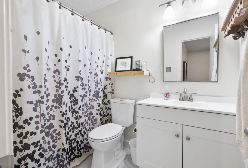 6997 FORDS STATION RD, Germantown, Tennessee 38138, 4 Bedrooms Bedrooms, 7 Rooms Rooms,2.1 BathroomsBathrooms,Residential,For Sale,FORDS STATION,10208129
