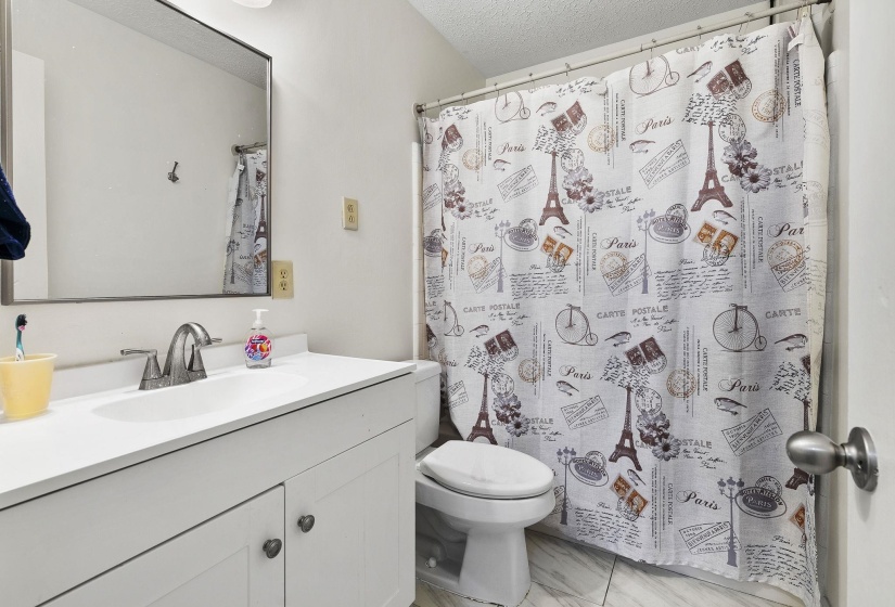 6997 FORDS STATION RD, Germantown, Tennessee 38138, 4 Bedrooms Bedrooms, 7 Rooms Rooms,2.1 BathroomsBathrooms,Residential,For Sale,FORDS STATION,10208129